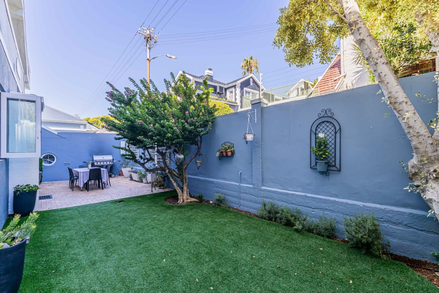 To Let 2 Bedroom Property for Rent in Sea Point Western Cape